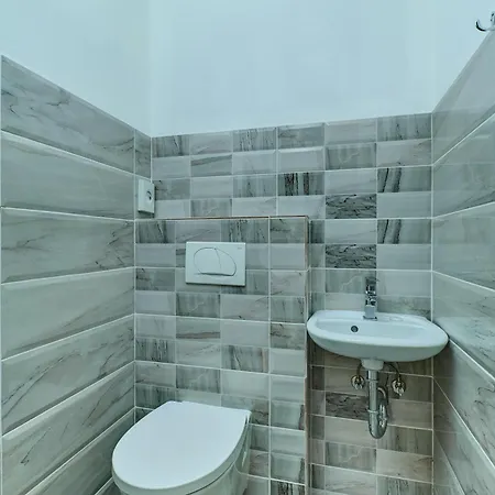 Отель Captain' S Boutique