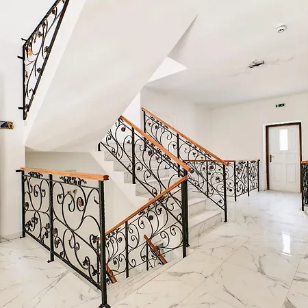 Captain' S Boutique Отель 4*