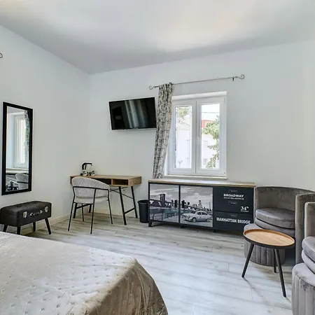 Отель Captain' S Boutique 4*