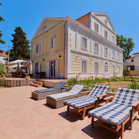 Captain' S Boutique 4*